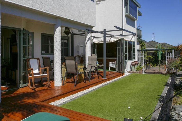 Photo of property in 1/40 Shepherd Road, Waipahihi, Taupo, 3330
