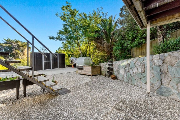 Photo of property in 11 Springbank Lane, Te Atatu Peninsula, Auckland, 0610