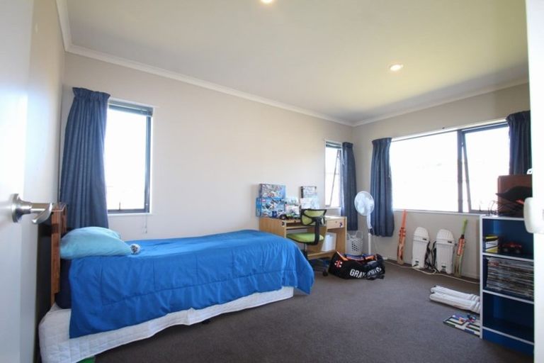 Photo of property in 11 Montague Grove, Stratford, 4332