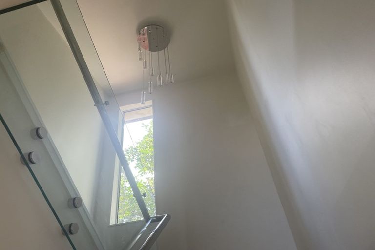 Photo of property in 25a Schnapper Rock Road, Greenhithe, Auckland, 0632