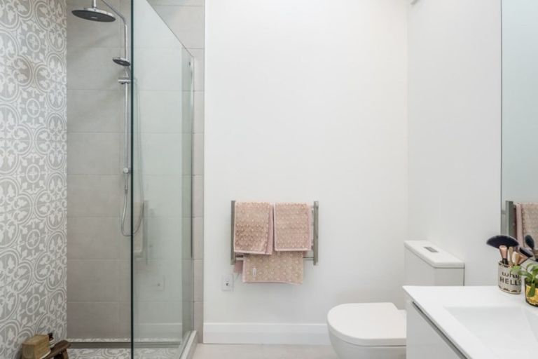 Photo of property in 204 Coutts Street, Rongotai, Wellington, 6022