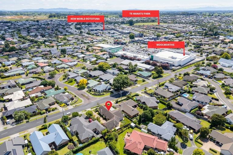 Photo of property in 122 Rototuna Road, Rototuna, Hamilton, 3210