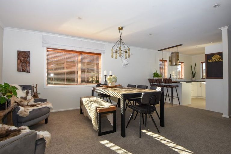 Photo of property in 50 Armstrong Avenue, Carterton, 5713