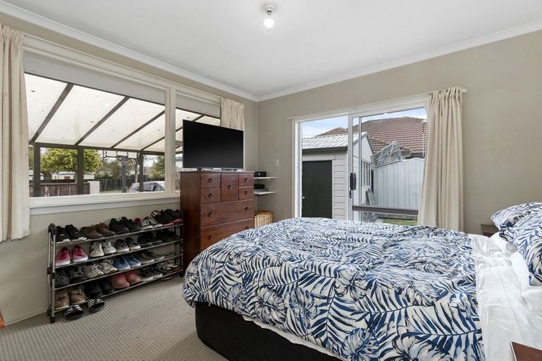 Photo of property in 28 Barnes Road, Redwood, Christchurch, 8051