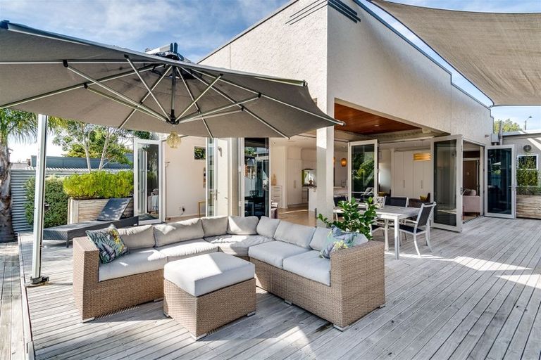 Photo of property in 43 Sanders Avenue, Marewa, Napier, 4110