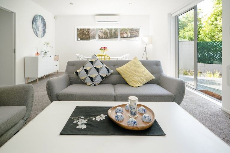 Photo of property in 1/11 Garmons Way, Castor Bay, Auckland, 0620