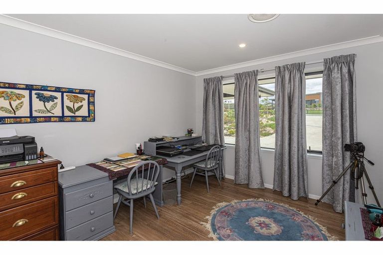 Photo of property in 21 Capstone Place, Te Kamo, Kamo, 0185