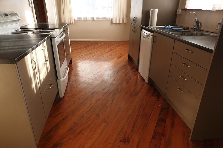 Photo of property in 9 Falcon Street, Cannons Creek, Porirua, 5024