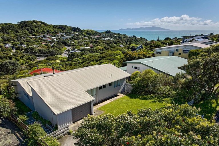 Photo of property in 51 Sea Vista Drive, Pukerua Bay, 5026