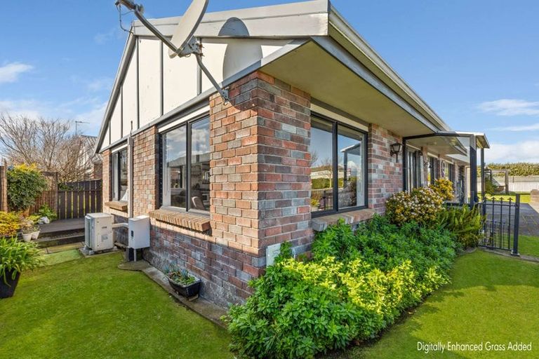 Photo of property in 219/1 Coronation Avenue, Welbourn, New Plymouth, 4310