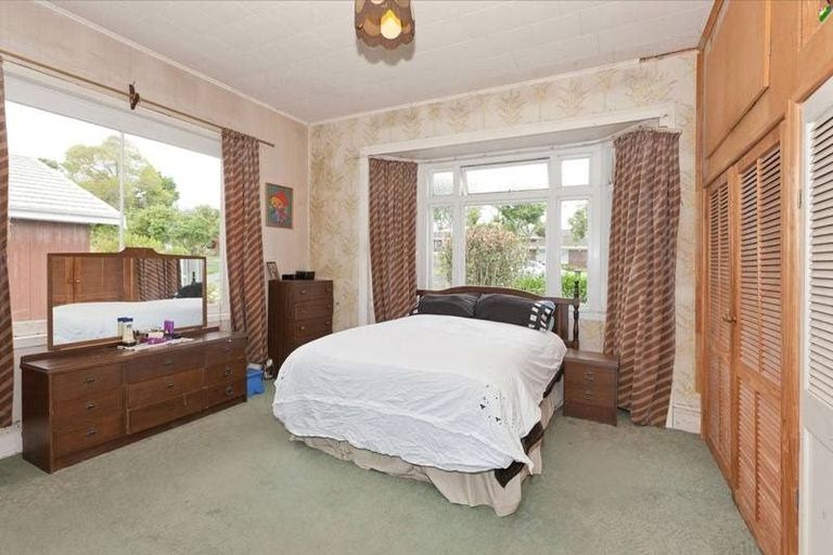 Photo of property in 4 Ryburn Road, Mount Wellington, Auckland, 1062