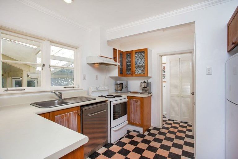 Photo of property in 39 Pleasant Road, Glen Eden, Auckland, 0602