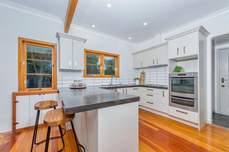 Photo of property in 15 Edward Street, Riverhead, 0820