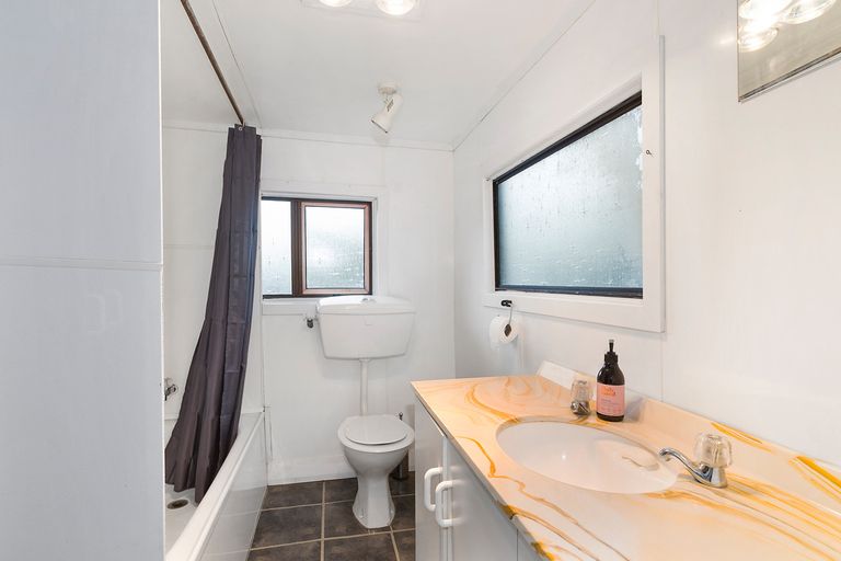 Photo of property in 308 Tomahawk Road, Ocean Grove, Dunedin, 9013