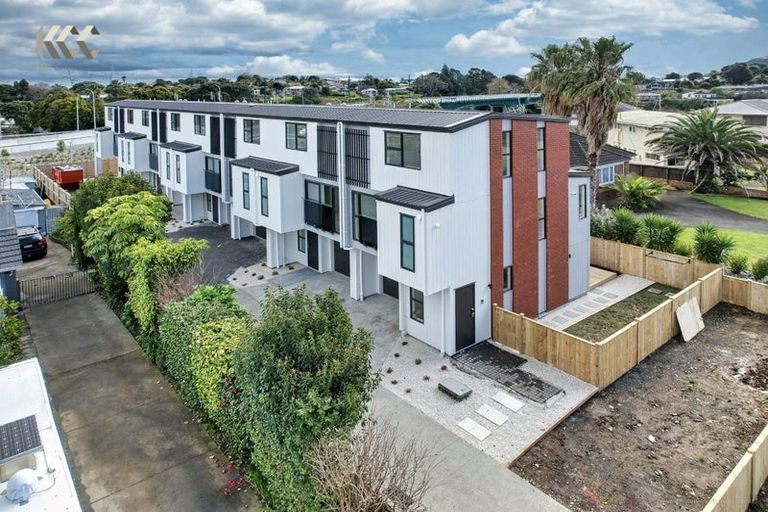 Photo of property in 5/14 Kerswill Place, Pakuranga, Auckland, 2010