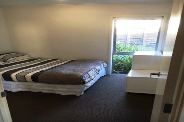 Photo of property in 32 Norcross Avenue, Henderson, Auckland, 0612