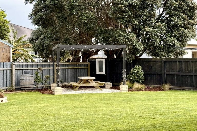Photo of property in 344 One Tree Point Road, One Tree Point, 0118