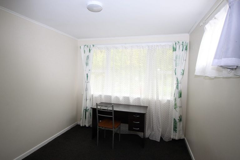 Photo of property in 47 Link Road, Newlands, Wellington, 6037