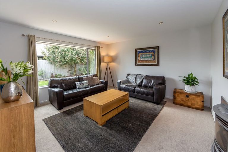 Photo of property in 6 James Drive, Woodend, 7610