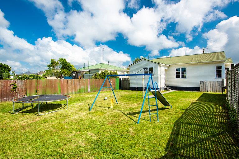 Photo of property in 24 Centennial Crescent, Te Hapara, Gisborne, 4010
