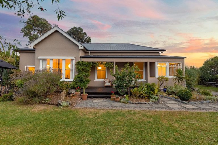 Photo of property in 155 Shaw Avenue, New Brighton, Christchurch, 8083