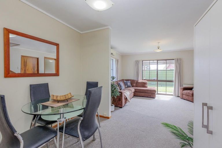 Photo of property in 23b Cecil Place, Cloverlea, Palmerston North, 4412
