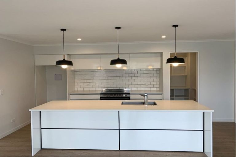 Photo of property in 16 Loxley Place, Lincoln, 7608