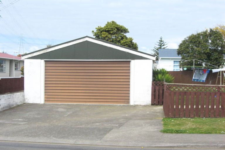 Photo of property in 20 Saxton Road, Upper Vogeltown, New Plymouth, 4310