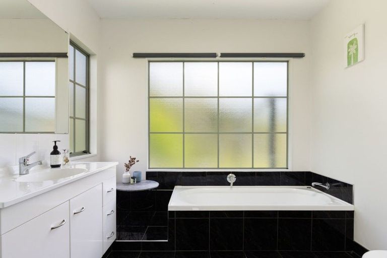 Photo of property in 26 Repongaere Road, Waituhi, Gisborne, 4072