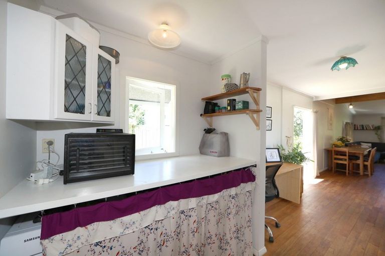 Photo of property in 11-13 Kuku Street, Te Awanga, 4102