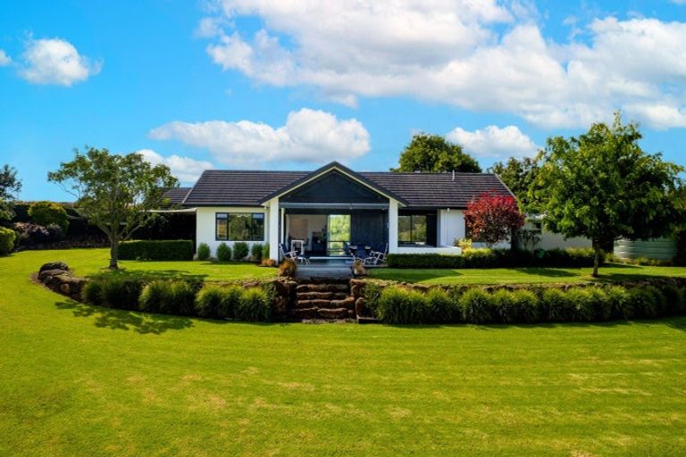 Photo of property in 10 Cochrane Drive, Kerikeri, 0230