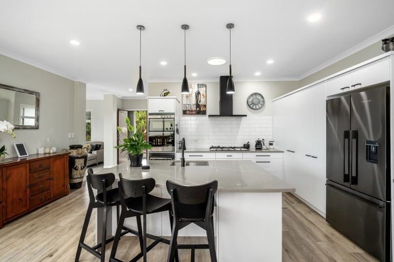 Photo of property in 15 Adler Drive, Ohauiti, Tauranga, 3112