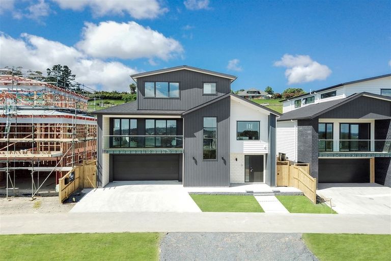 Photo of property in 9 Rakiraki Place, Flat Bush, Auckland, 2019
