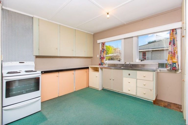Photo of property in 29 Wallis Street, Raglan, 3225
