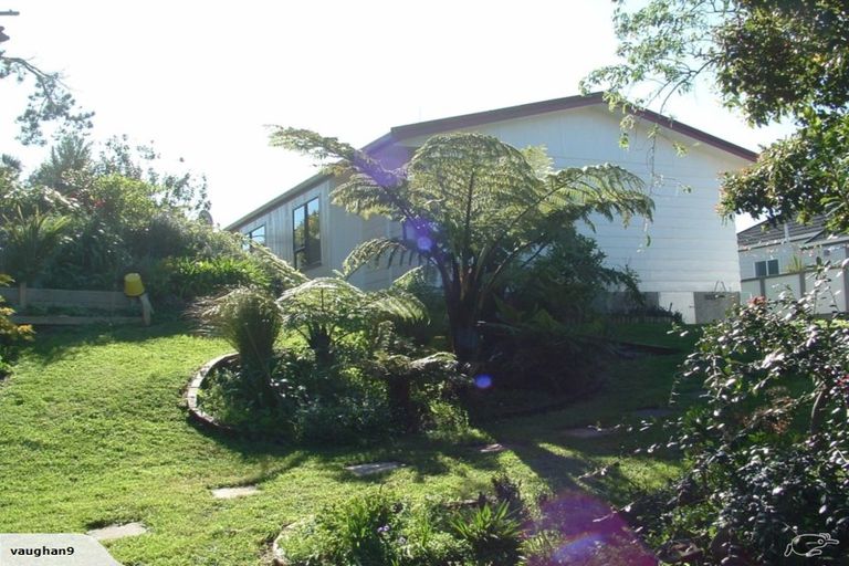 Photo of property in 3 Maracas Crescent, Grenada Village, Wellington, 6037