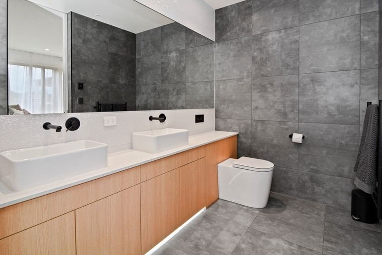 Photo of property in 12 Riverside Lane, Flagstaff, Hamilton, 3210