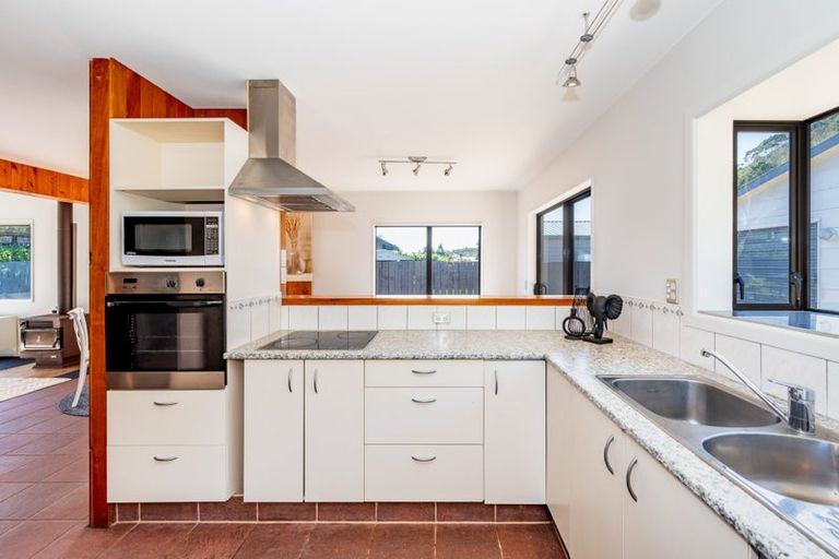 Photo of property in 87 Elizabeth Street, Waikanae, 5036