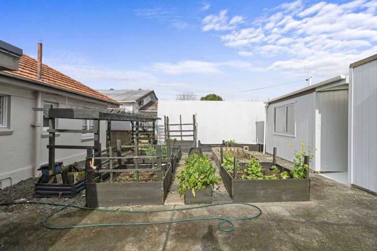 Photo of property in 2 Keays Road, Avenues, Whangarei, 0110