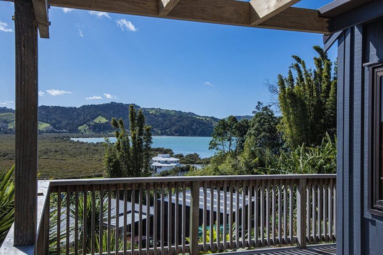 Photo of property in 66 Beach Road, Onerahi, Whangarei, 0110