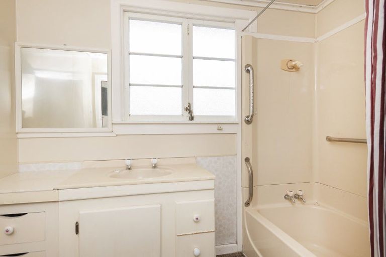 Photo of property in 73 Ormond Road, Whataupoko, Gisborne, 4010