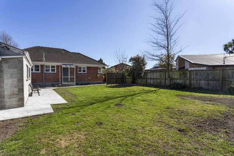 Photo of property in 24 Otara Street, Ilam, Christchurch, 8053