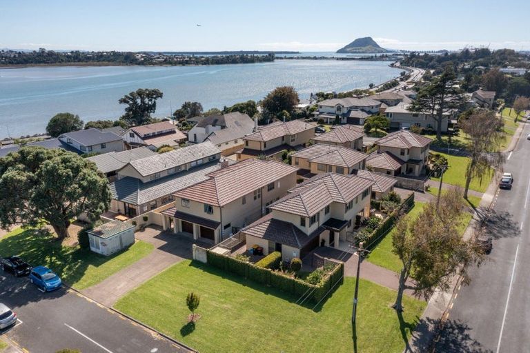 Photo of property in 19 Edgecumbe Road, Tauranga, 3110