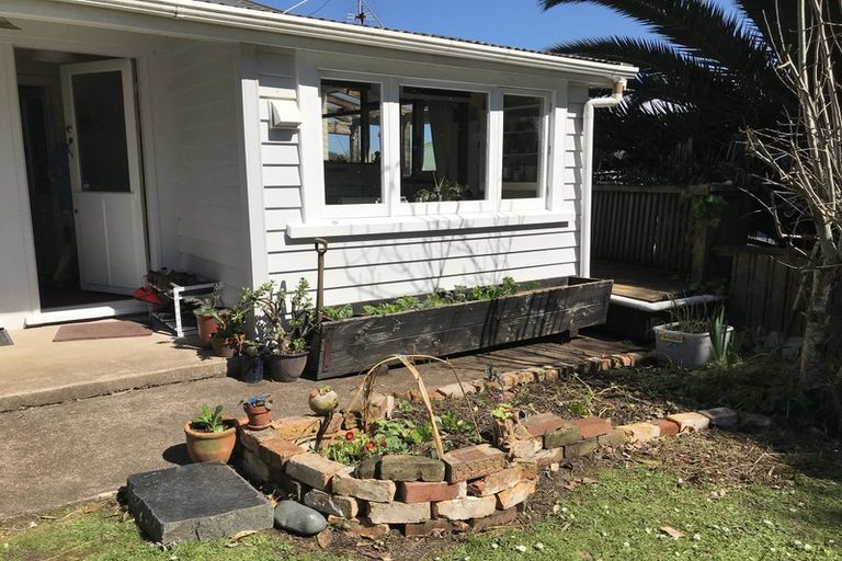 Photo of property in 2/64 King Street, Kingsland, Auckland, 1021