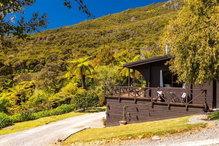 Photo of property in 540 Moetapu Bay Road, Moetapu Bay, Picton, 7282