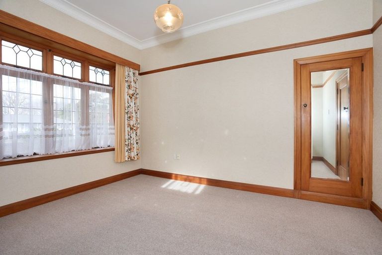 Photo of property in 177 Bridge Street, Bulls, 4818