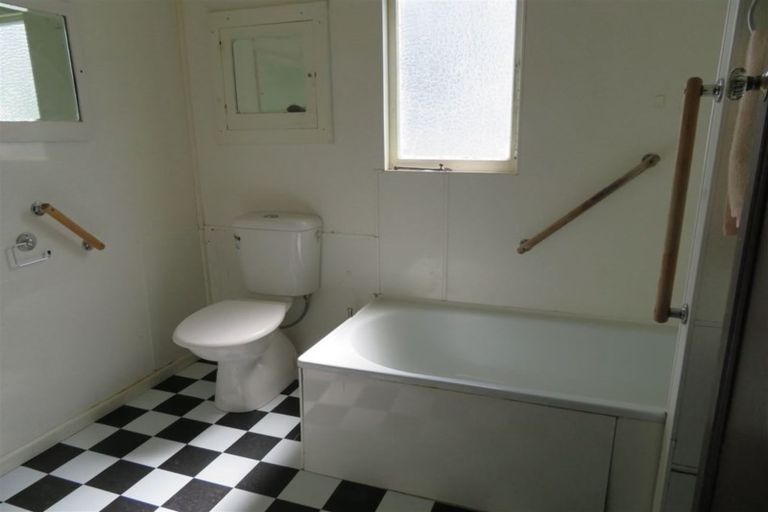 Photo of property in 132 Karaka Road, Thames, 3500