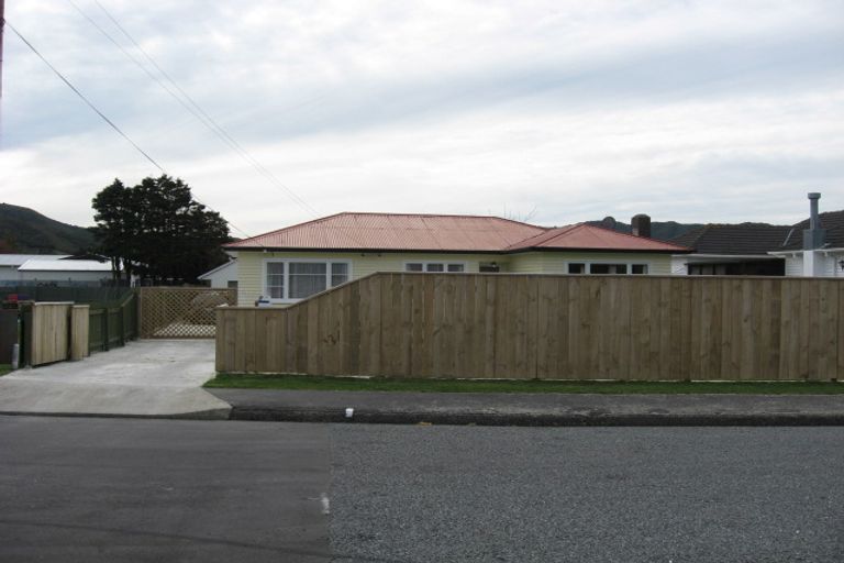 Photo of property in 14 Bythell Street, Wainuiomata, Lower Hutt, 5014