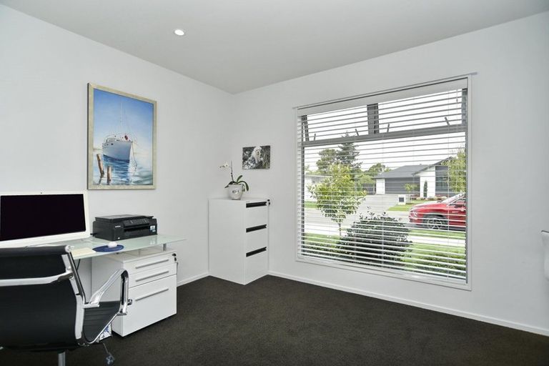 Photo of property in 24 Chatsworth Avenue, Rangiora, 7400