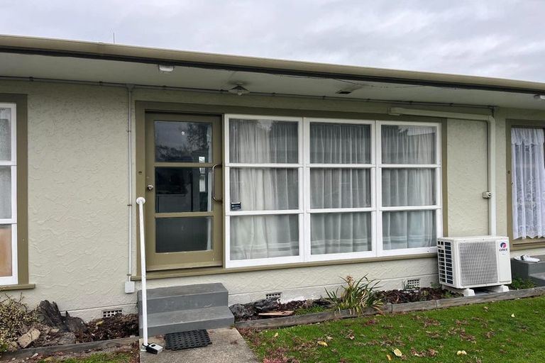 Photo of property in 8 Lowestoft Place, West End, Palmerston North, 4412