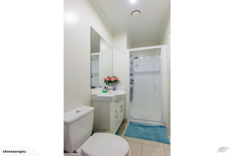Photo of property in 21 Sapphire Place, Bayview, Auckland, 0629